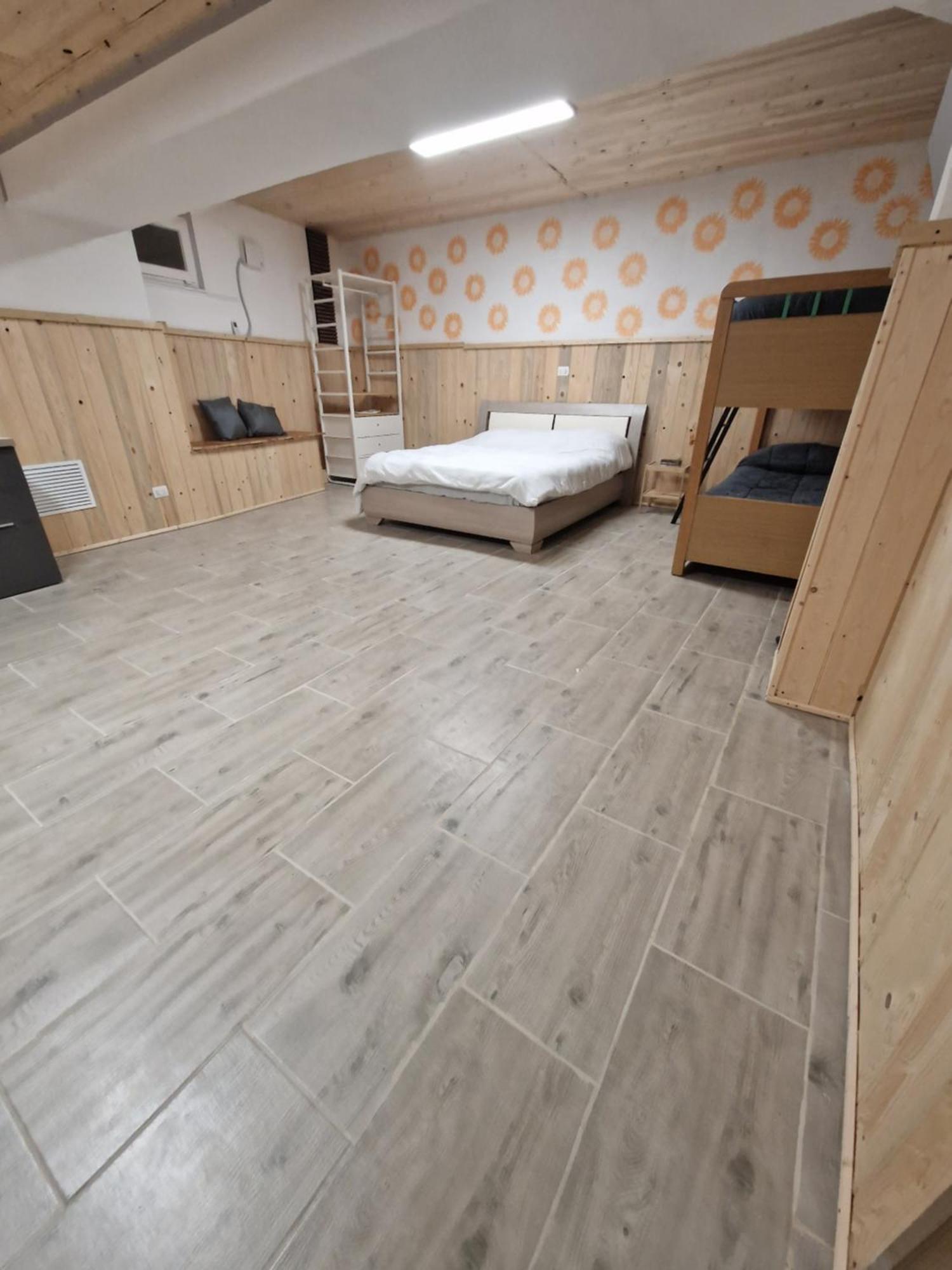 Underground Home Vicino Metropolitana Comasina Cormano Eksteriør bilde