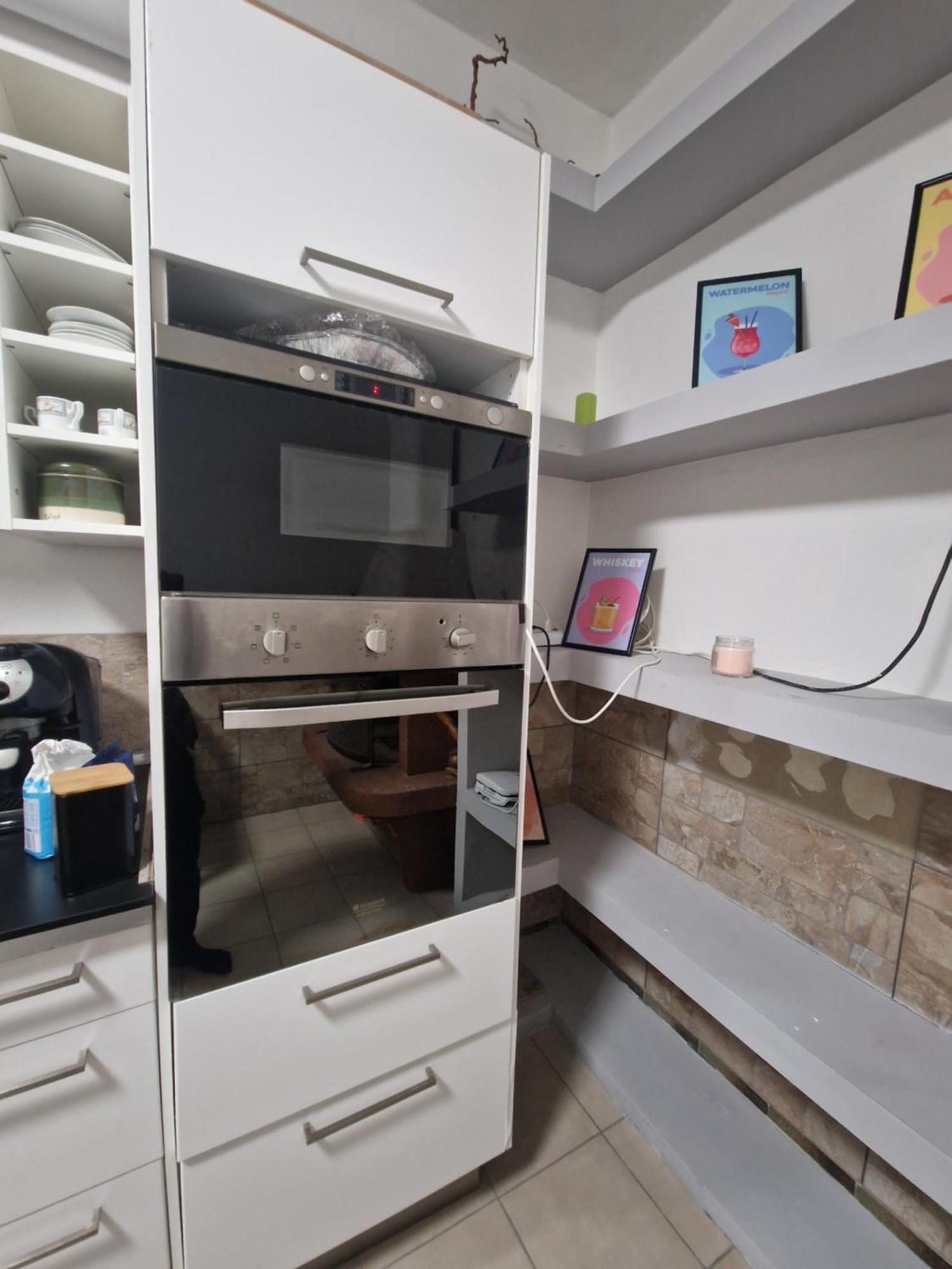 Underground Home Vicino Metropolitana Comasina Cormano Eksteriør bilde