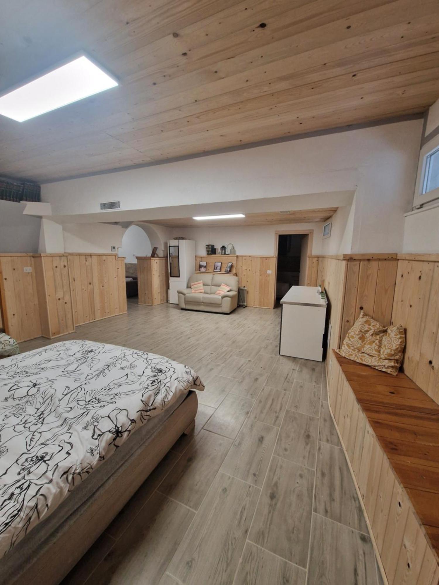 Underground Home Vicino Metropolitana Comasina Cormano Eksteriør bilde