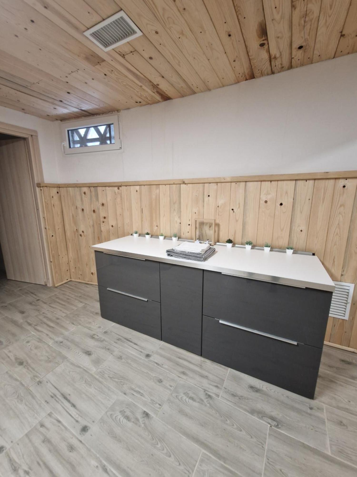 Underground Home Vicino Metropolitana Comasina Cormano Eksteriør bilde